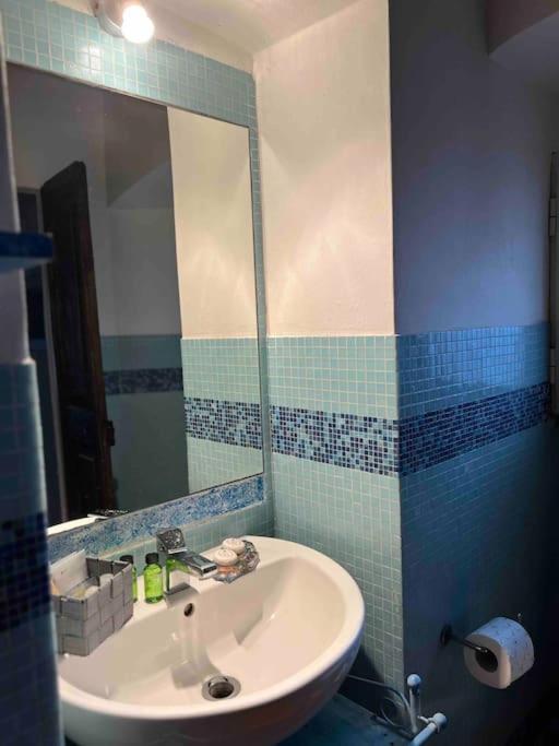 Charming House Isola Di Casa Carlo Alberto Apartment *